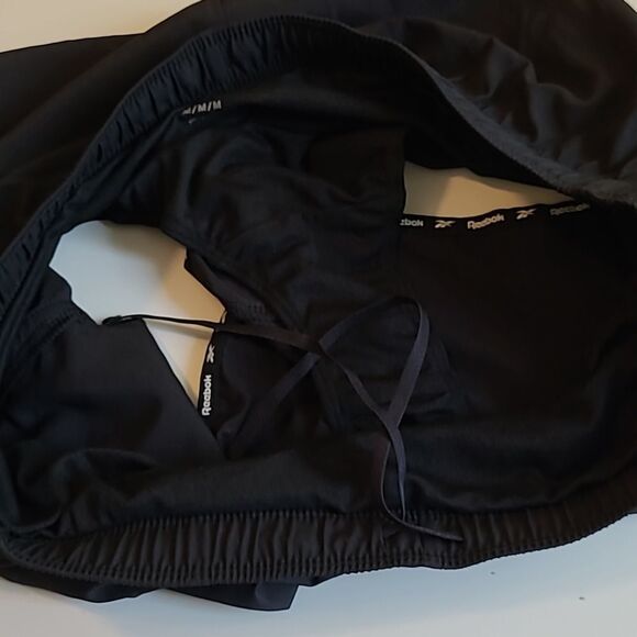 NEW M REEBOK POCKETS SHORTS BLACK WHITE ATTACHED PANTY DRAWSTRING RUNNING MEDIUM - Picture 4 of 9